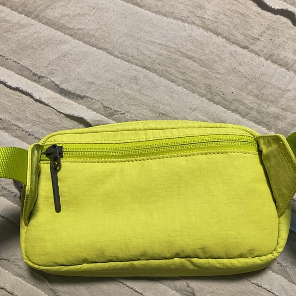Lululemon belt bag brand new - Picture 4 of 4